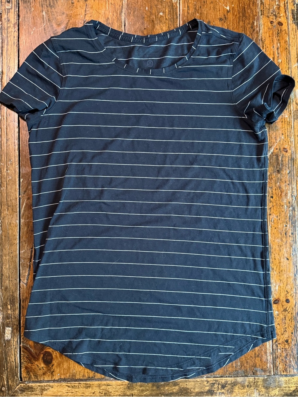 Lululemon Short Sleeve Striped Black & White Tee Size 6